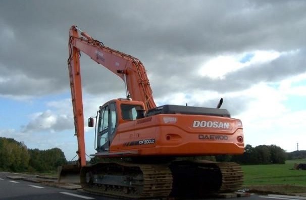 挖掘機加長臂.jpg 挖掘機加長臂.jpg