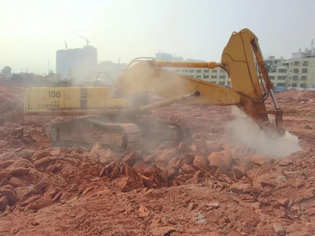 挖掘機巖石臂.jpg 挖掘機巖石臂.jpg